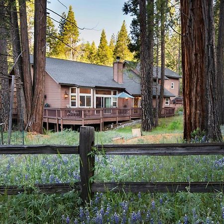 2A The Terry Cabin Villa North Wawona Exterior photo